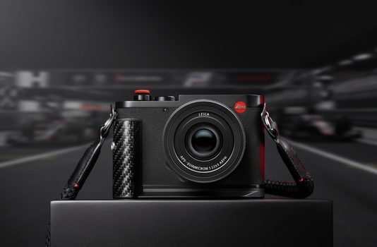 Leica Q3 43「Formula 1 Edition」特別版登場：碳纖維手柄＋快門掣，賽車味十足